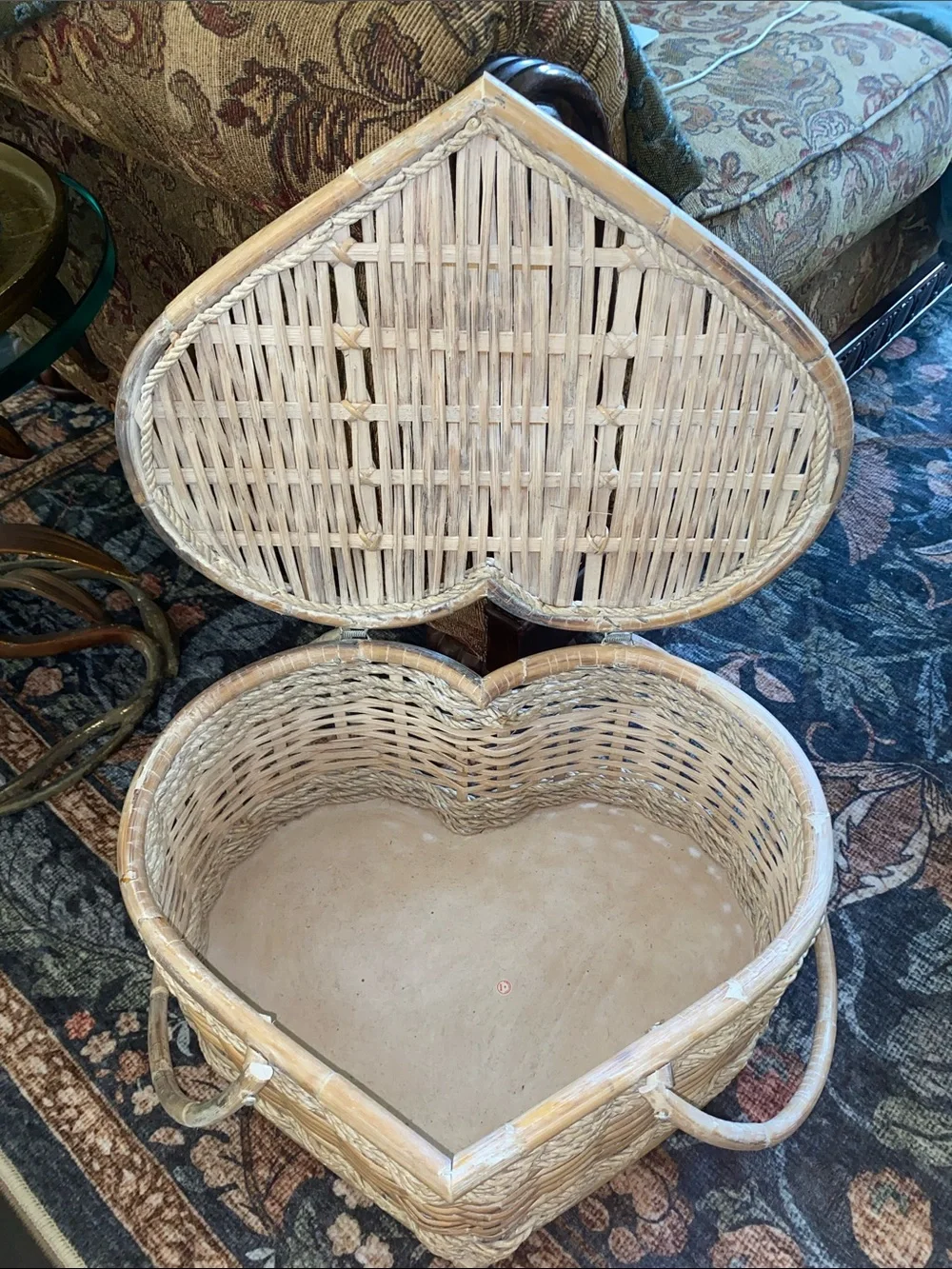 Vintage Heart Shaped Picnic/Sewing/Storage Large Hand-Woven Wicker Basket